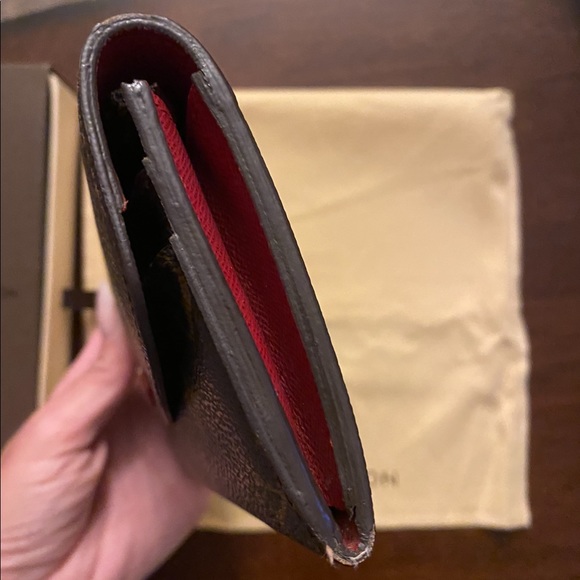 Louis Vuitton Emilie Wallet - Picture 15 of 15